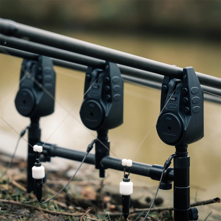 Prologic C-Series Bite Alarm Set & Bivvy Light - 3 Rod