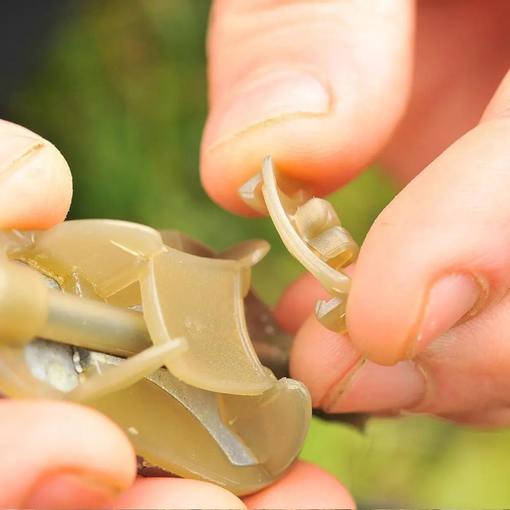 Guru Method Feeder Clip